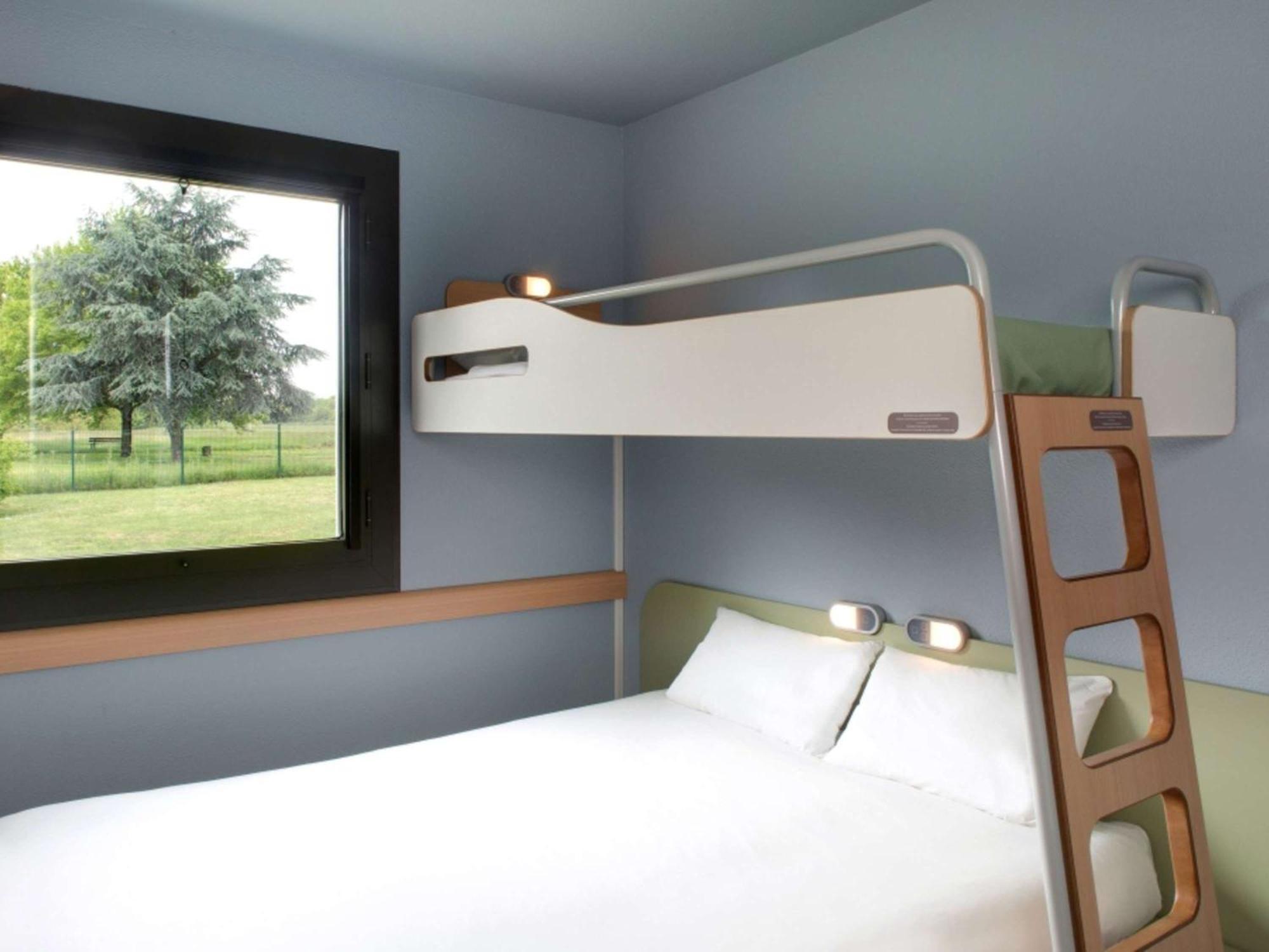 Ibis Budget Montceau Les Mines 외부 사진