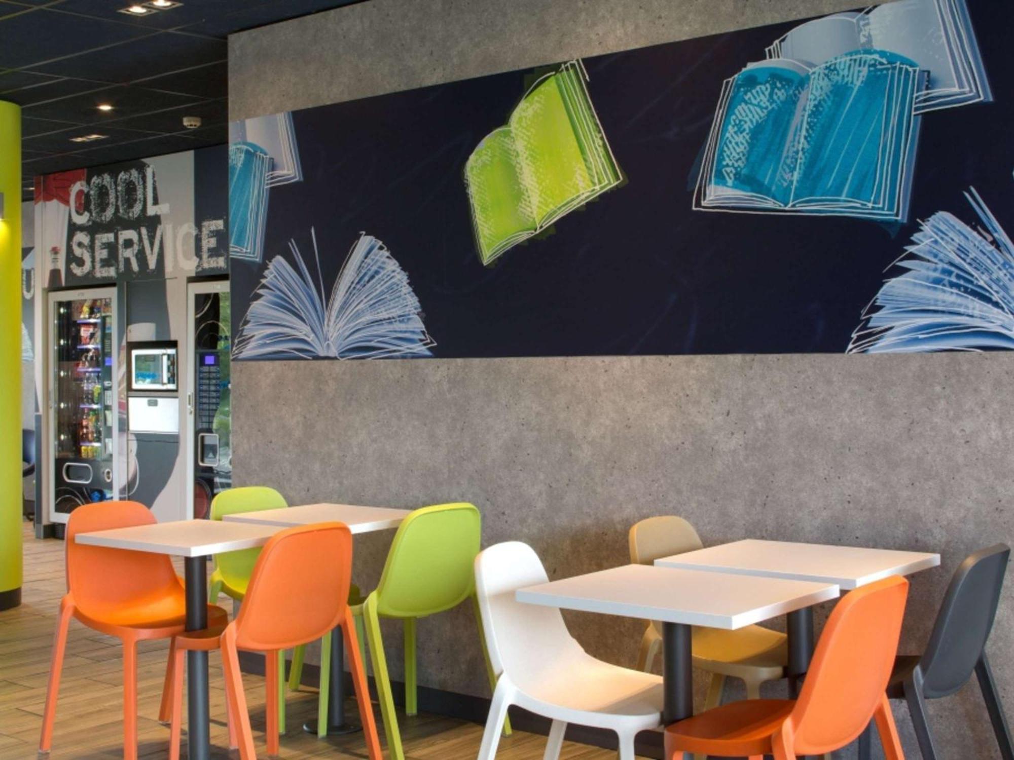 Ibis Budget Montceau Les Mines 외부 사진