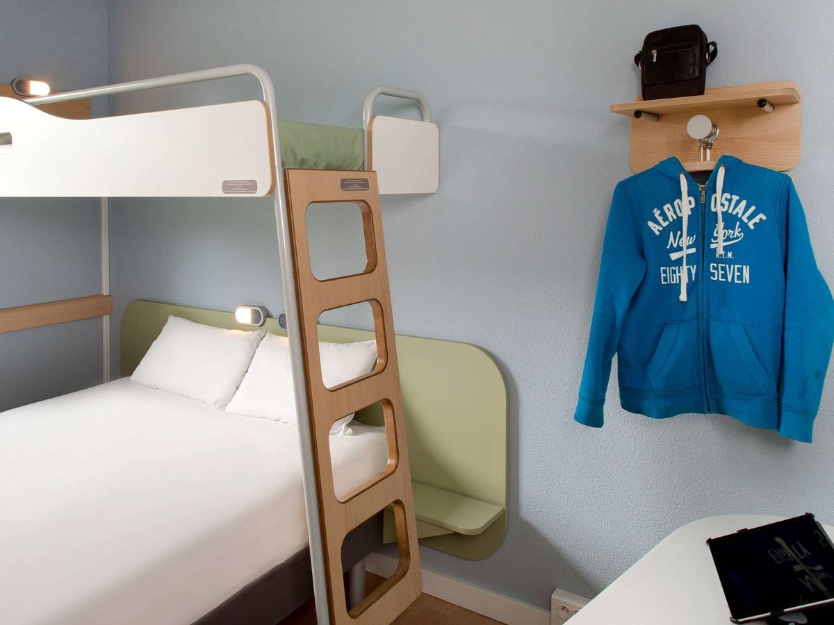 Ibis Budget Montceau Les Mines 외부 사진