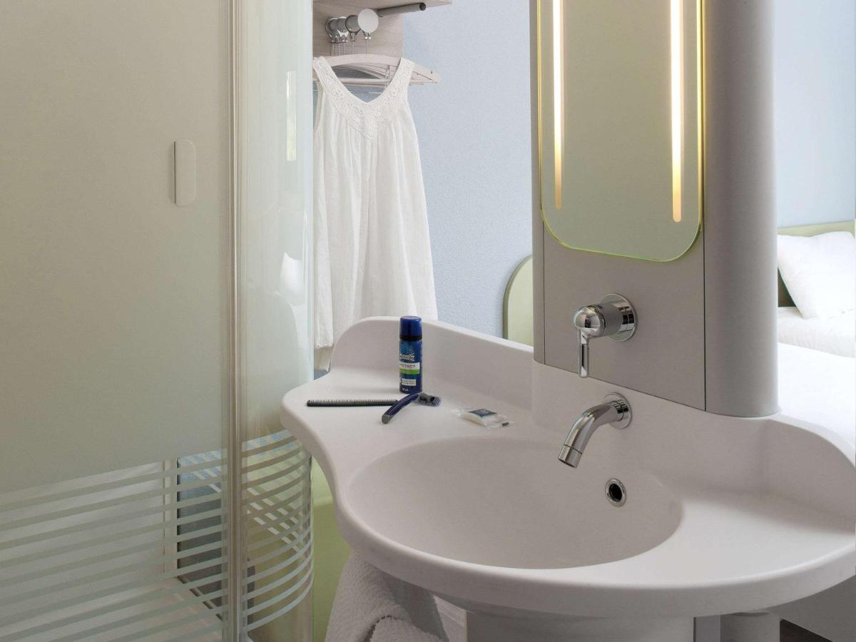 Ibis Budget Montceau Les Mines 외부 사진